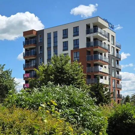 57 , Kawalerka Z Widokiem Na Jezioro