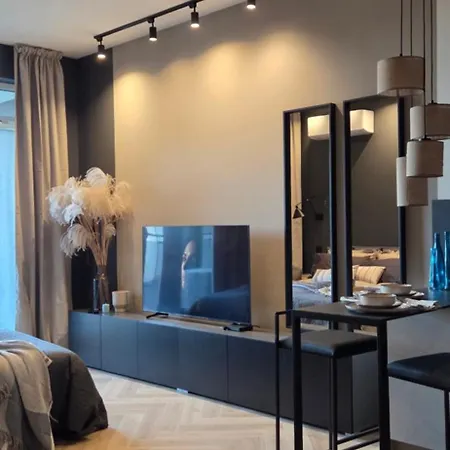 57 , Kawalerka Z Widokiem Na Jezioro Apartment